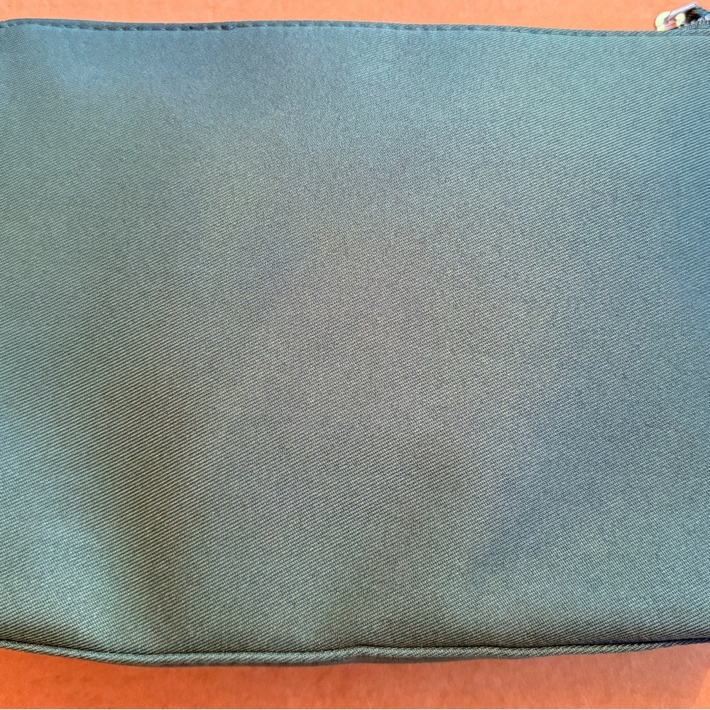 Brand New-Authentic Prada Beauty Pouch - Picture 7 of 7